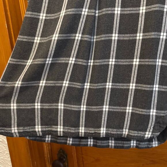 Old Navy Grey Plaid Popover Pintuck Shirt Blouse Women’s Small - Picture 3 of 7